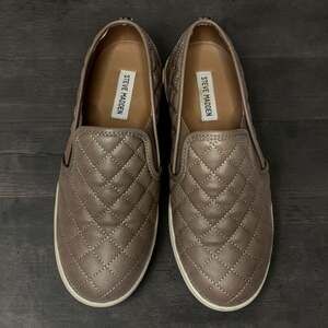 Steve Madden Ecentrcq Quilted Slip-On Sneakers Taupe Size 8